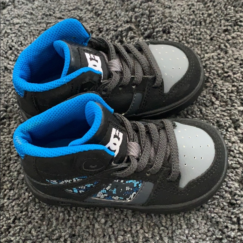 Toddler sneakers